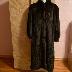 Long mink fur coat preowned accellent condition brown standing collar very l
